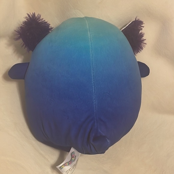 Squishmallows Miss Vi Blue/Purple Axolotl SCENTED 8” NWOT Mystery Squish🍄😳 - Picture 2 of 7